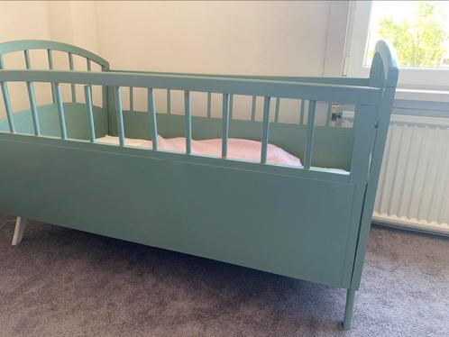 Vintage houten ledikant, Kinderen en Baby's, Kinderkamer | Bedden, Gebruikt, Minder dan 140 cm, Minder dan 70 cm, Ophalen