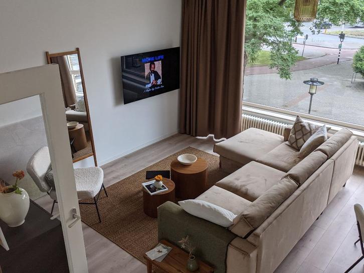 Chique beige DFS bank met chaise longue, Huis en Inrichting, Banken | Bankstellen, Gebruikt, Hoekbank, Vierpersoons of meer, 250 tot 300 cm