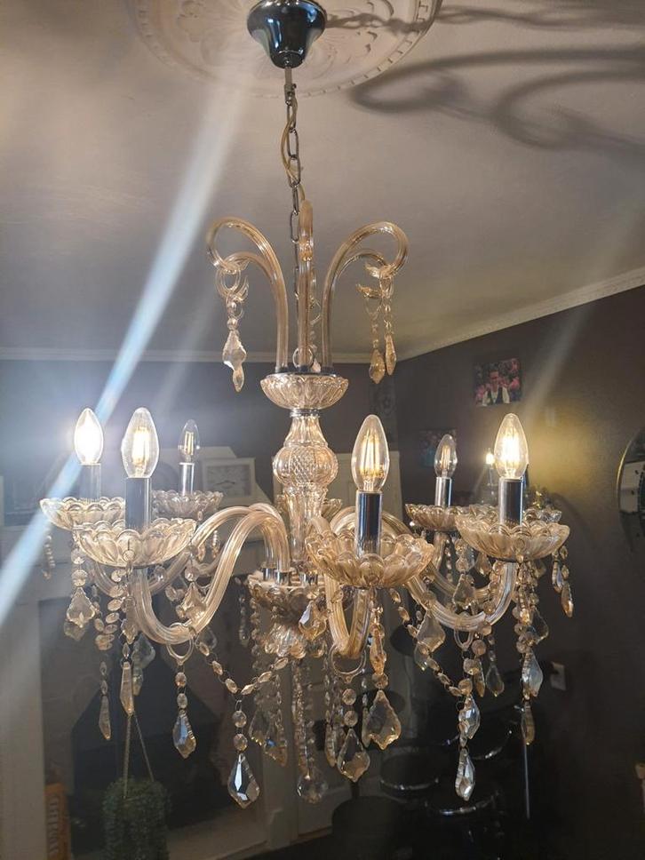 Elegante 2 kroonluchters met 2 wandlampen, Huis en Inrichting, Lampen | Kroonluchters, Zo goed als nieuw, Overige materialen, Ophalen