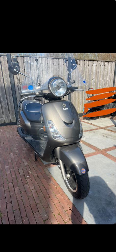 Sym fiddle 2 50S, Fietsen en Brommers, Scooters | SYM, Zo goed als nieuw, Fiddle, Maximaal 45 km/u, Benzine, Ophalen