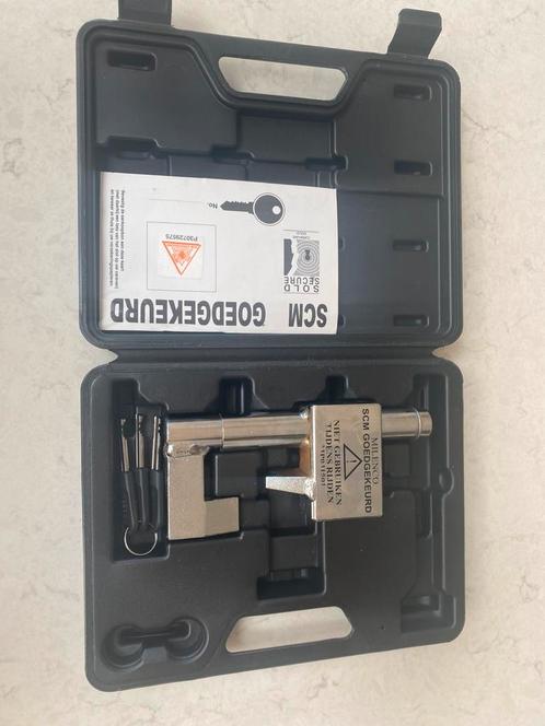 Disselslot koppelingsslot Milenco MP 03150, Caravans en Kamperen, Kampeeraccessoires, Zo goed als nieuw, Ophalen of Verzenden