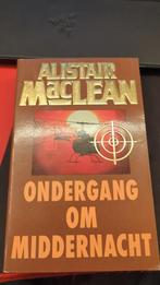 Alistair MacLean – Ondergang om Middernacht, Ophalen of Verzenden, Gelezen
