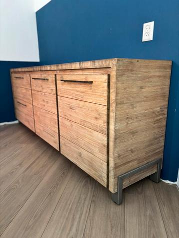 Dressoir - 220cm breed beschikbaar voor biedingen