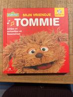 Sesamstraat Mijn Vriendje Tommie Boek met CD, Boeken, Ophalen of Verzenden, Zo goed als nieuw, Uitklap-, Voel- of Ontdekboek, 2 tot 3 jaar