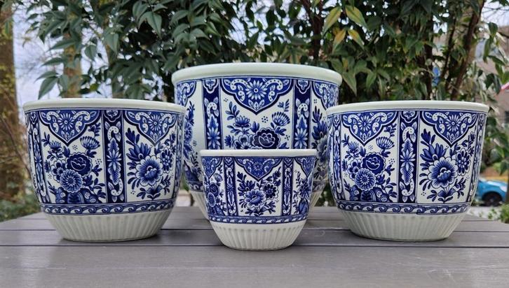 Vier vintage "Boch" Delfts blauwe keramiek bloempotten, Tuin en Terras, Bloempotten, Gebruikt, Aardewerk, Minder dan 40 cm, Minder dan 25 cm