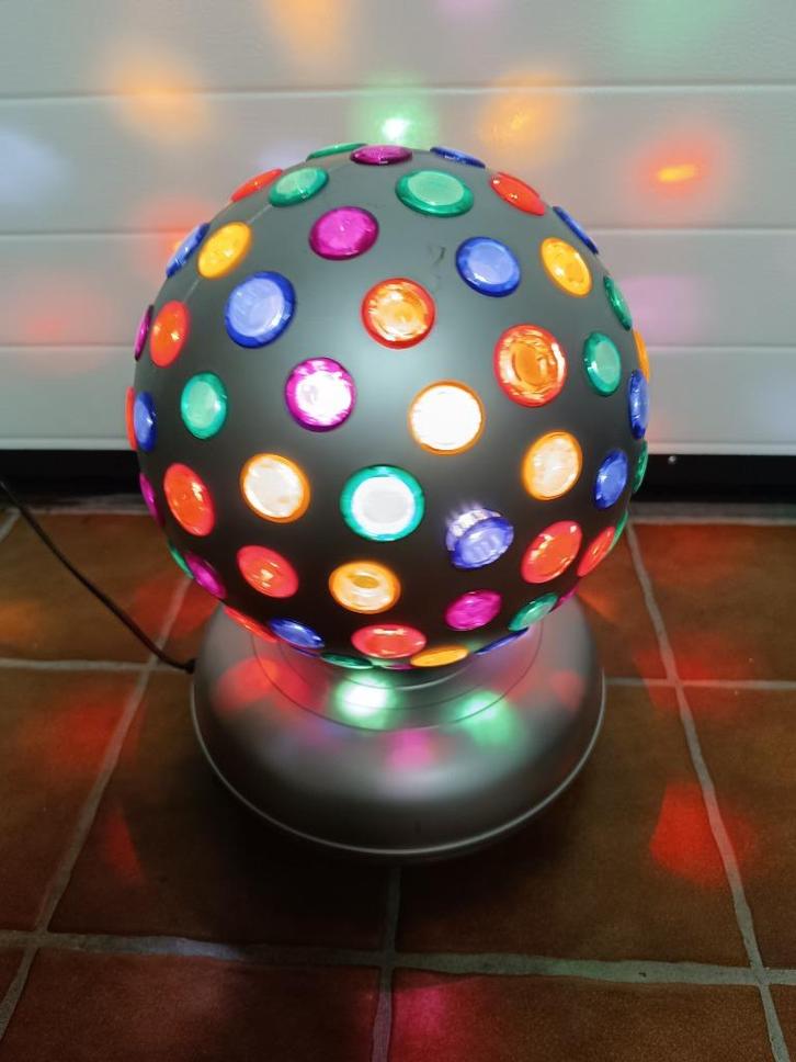 Grote discobol, draaiend met kleurrijke lampjes, Muziek en Instrumenten, Licht en Laser, Zo goed als nieuw, Discobol, Kleur, Ophalen