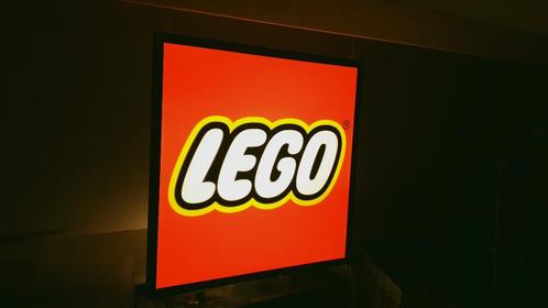 Lego lamp voor legokamer of winkel 59x60 cm groot, Kinderen en Baby's, Speelgoed | Duplo en Lego, Zo goed als nieuw, Lego, Ophalen of Verzenden