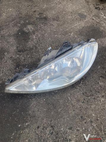 Peugeot 206 SW 2006 2500181  Koplamp voor  Links of rechts beschikbaar voor biedingen