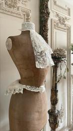 Bustle met jabot, Ophalen of Verzenden