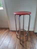Gispen barkruk vintage rood metaal, Gebruikt, Met voetsteun, 60 tot 90 cm, Ophalen of Verzenden