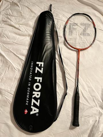 FZ Forza X5 badmintonracket ZGAN met draaghoes, bespannen beschikbaar voor biedingen