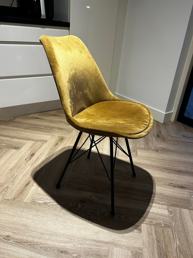 Eetkamer stoelen 3st, Huis en Inrichting, Stoelen, Ophalen, Zo goed als nieuw, Bruin, Vier