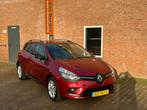 Renault CLIO RENAULT CLIO ESTATE 0.9 TCE Limited INCL 1 JAAR, Auto's, Gebruikt, Met garantie (alle), 49 €/maand, Handgeschakeld