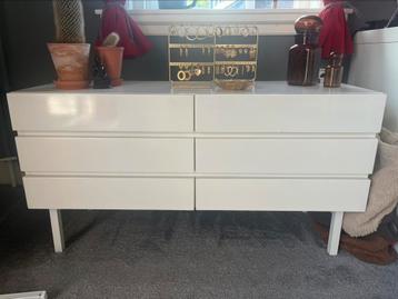 Te koop: Dressoir/ladekast