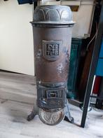 Oude gietijzeren kachel, Huis en Inrichting, Ophalen, Gebruikt, Hout, Houtkachel