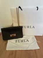 Furla schoudertas in het zwart, Sieraden, Tassen en Uiterlijk, Tassen | Damestassen, Ophalen of Verzenden, Zo goed als nieuw, Zwart