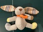 Happy horse konijn knuffel zittend met gestreepte oren sjaal, Kinderen en Baby's, Speelgoed | Knuffels en Pluche, Ophalen of Verzenden