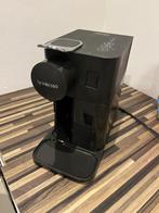 Nespresso Delonghi machine zwart, Witgoed en Apparatuur, Koffiezetapparaten, Ophalen, Zo goed als nieuw, 1 kopje, Koffiepads en cups