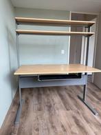 Verstelbaar beuken Bureau met 2 legplanken, Ophalen, Zo goed als nieuw