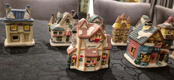 Kersthuisjes 9 stuks, ZGAN, Diversen, Kerst, Ophalen of Verzenden