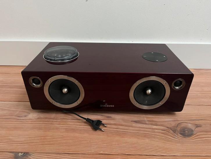 Samsung DA-E750 audiodock / Bluetooth speaker, Audio, Tv en Foto, Luidsprekers, Zo goed als nieuw, Front, Rear of Stereo speakers