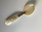 antieke lepel in messing en parelmoer, Ophalen of Verzenden