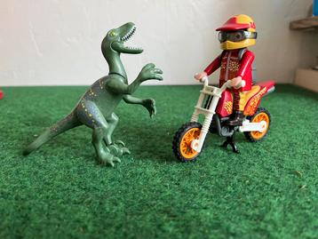 Playmobil 71577 motorrijder met Dino beschikbaar voor biedingen