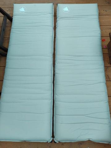 Zelfopblazende slaapmatten 190x60x10 beschikbaar voor biedingen