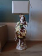 Italiaans brocante staande lamp vrouw met lammetje, Huis en Inrichting, Overige materialen, Minder dan 100 cm, Gebruikt, Ophalen