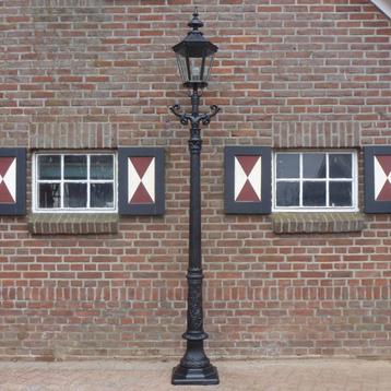 Tuinlantaarn van gietijzer Tuinverlichting beschikbaar voor biedingen