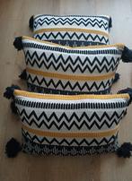 3 kussens (Leen Bakker), Huis en Inrichting, Woonaccessoires | Kussens, Ophalen, Zo goed als nieuw, Vierkant