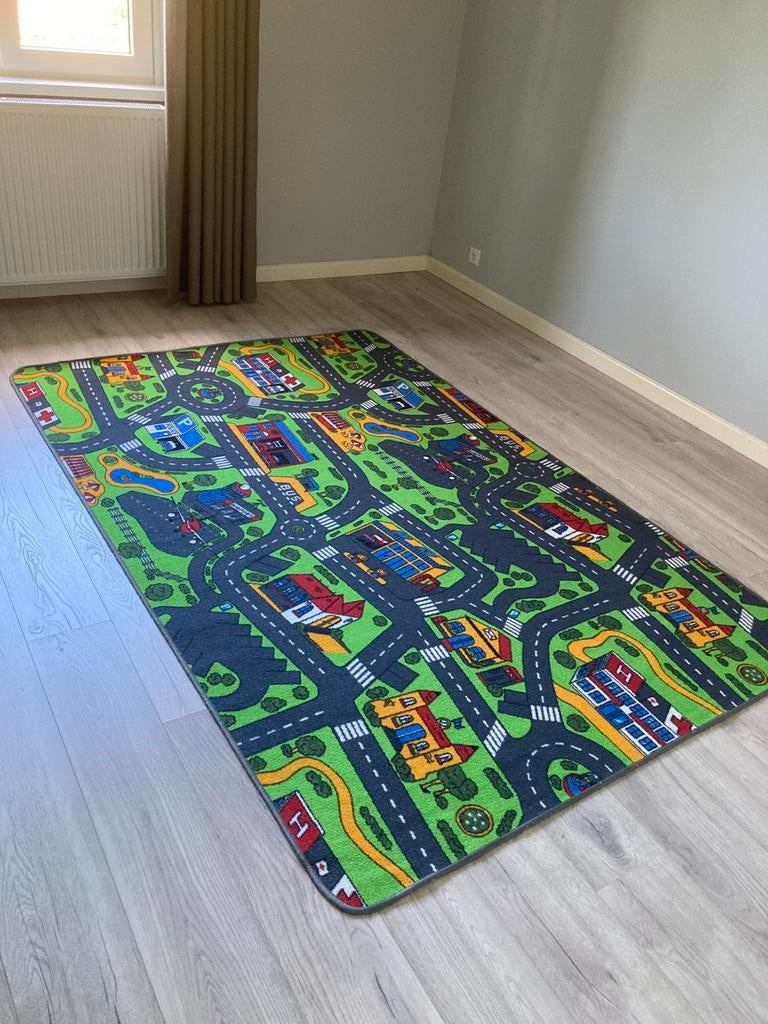 Supermooi groot speelkleed auto,s, Ophalen, Zo goed als nieuw