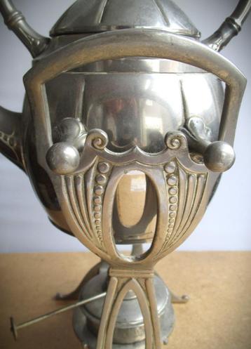 Art deco Daalderop Tiel Bouilloise in Houder~Theepot beschikbaar voor biedingen