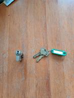 Te koop deur sloten en discus sloten en klein hangslotje, Ophalen of Verzenden, Gebruikt, Slot