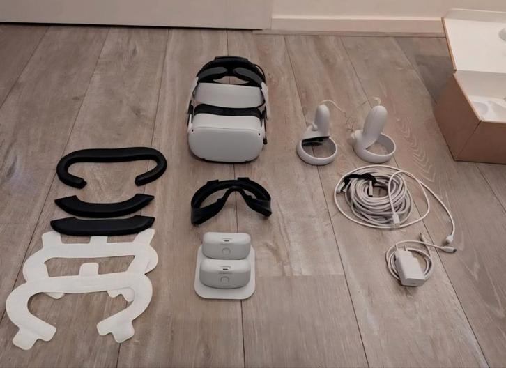 Meta Quest 2 + Bobo VR + Accu + Extra accesoires, Spelcomputers en Games, Virtual Reality, Zo goed als nieuw, Overige platformen
