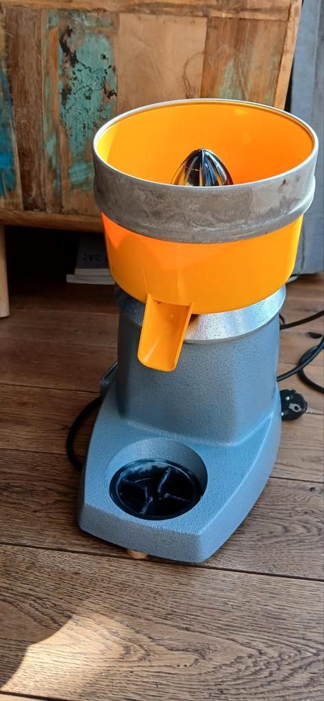 Santos type 11 horeca citruspers, Witgoed en Apparatuur, Juicers, Zo goed als nieuw, Citruspers, Elektrisch, Ophalen of Verzenden