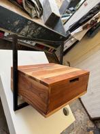 Zwevende nachtkastjes, Ophalen, Zo goed als nieuw, Hout, Minder dan 45 cm