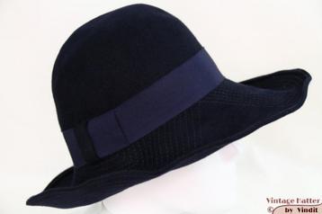 Kleine Vintage Dameshoed donker blauw met stiksels 54 beschikbaar voor biedingen