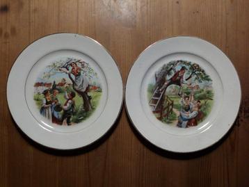 Stel mooie originele antieke Maastricht bordjes 19,6 cm. beschikbaar voor biedingen