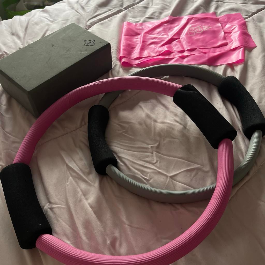 Pilates Set - Alles in één koop!, Sport en Fitness, Fitnessmaterialen, Zo goed als nieuw, Fitnessmat, Armen, Ophalen