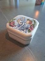 Porseleinen dekseldoosje, Regina, Corry Ammerlaan, vintage, Ophalen of Verzenden