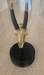 Skull op standaard, 27cm hoog, nieuw, Huis en Inrichting, Woonaccessoires | Overige, Ophalen of Verzenden, Nieuw