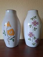 2 vintage vazen met afbeelding bloem, Ophalen of Verzenden