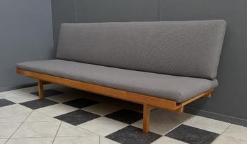 60 jaren daybed grijze slaap bank DREVOTEX uitschuifbaar  beschikbaar voor biedingen