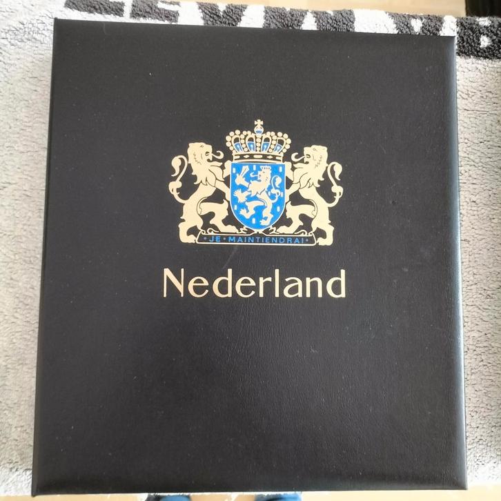 Davo album met cassette, combineerd I/II/III, Postzegels en Munten, Postzegels | Nederland, Ophalen of Verzenden
