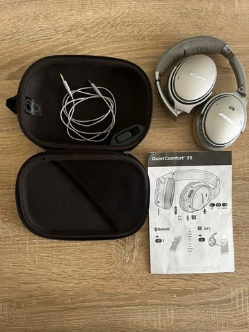 Bose QuietComfort 35 draadloze Bluetooth hoofdtelefoon beschikbaar voor biedingen