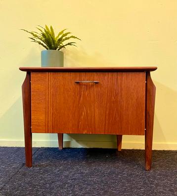 2x Vintage Louis van Teeffelen kastjes jaren 60/70 retro beschikbaar voor biedingen