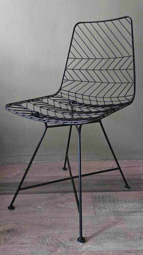 Zwarte draadstoel, Huis en Inrichting, Stoelen, Gebruikt, Eén, Metaal, Zwart, Ophalen