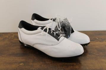 Adidas Golfschoenen maat 42 beschikbaar voor biedingen