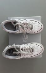 NIKE AIRFORCE 1 maat 36, Ophalen of Verzenden, Zo goed als nieuw, Jongen of Meisje, Schoenen